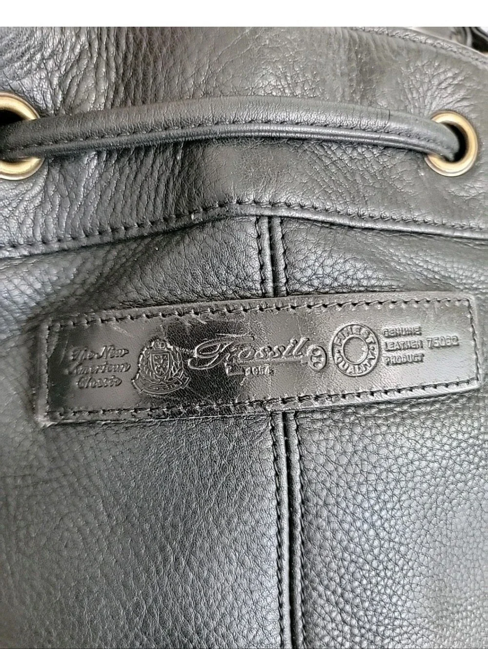 Vintage Fossil Black Pebbled Leather Crossbody Bag with Drawstring Detail